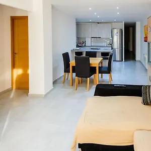 carrer-sevilla.top-hotels-tarragona.com/